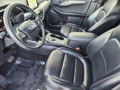 Oxford White 2020 Ford Escape SEL