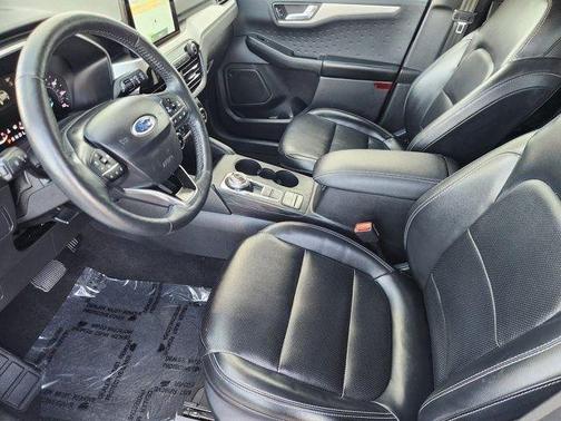 Oxford White 2020 Ford Escape SEL