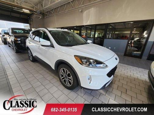Oxford White 2020 Ford Escape SEL