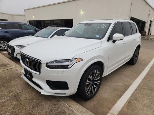 2022 Volvo XC90 T5 Momentum 7 Passenger