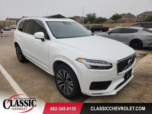 2022 Volvo XC90 T5 Momentum 7 Passenger