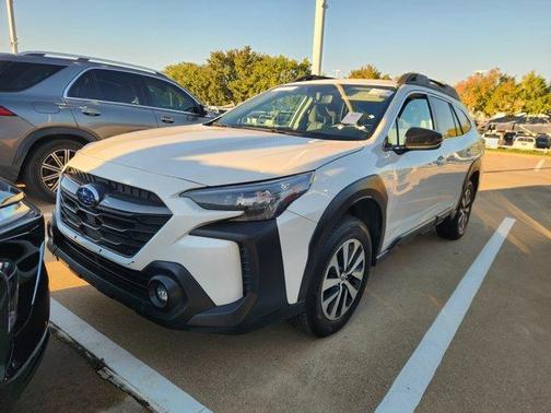 Crystal White Pearl 2025 Subaru Outback Premium
