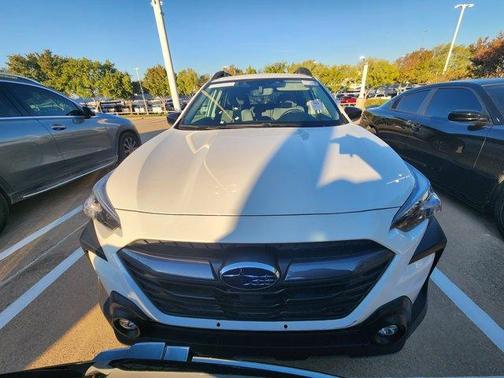 Crystal White Pearl 2025 Subaru Outback Premium