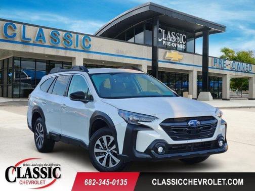 Crystal White Pearl 2025 Subaru Outback Premium