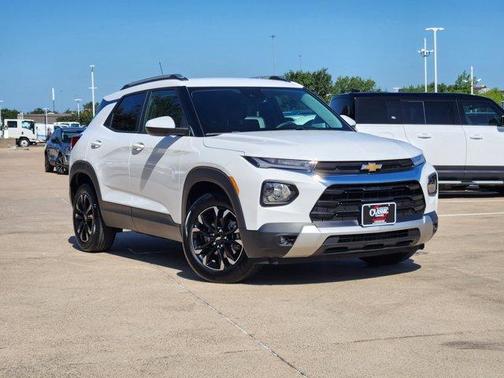 Summit White 2023 Chevrolet Trailblazer LT
