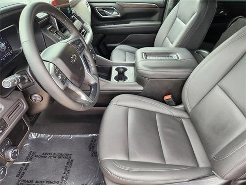 Radiant Red 2023 Chevrolet Suburban Z71