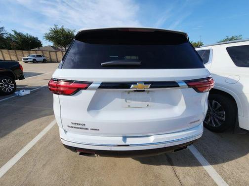 Summit White 2023 Chevrolet Traverse Premier