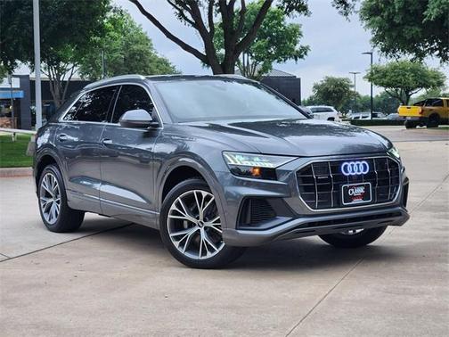 Daytona Gray Pearl Effect 2023 Audi Q8 55 Premium Plus