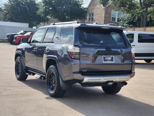 Mosaic Black Metallic 2025 Chevrolet Traverse High Country