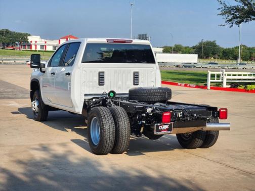 2026 Chevrolet Silverado 3500 WT