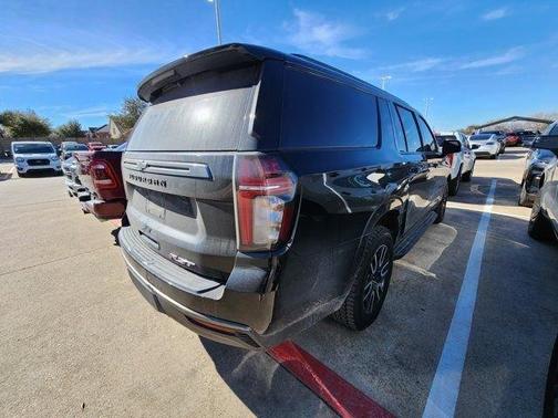 2021 Chevrolet Suburban RST