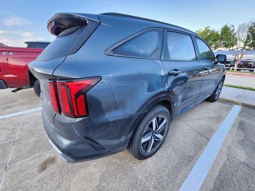 2022 Kia Sorento S