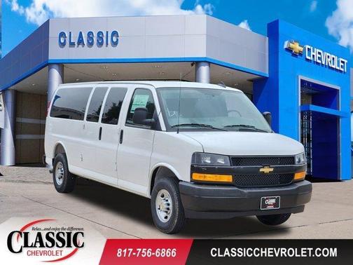 2025 Chevrolet Express 3500 LS