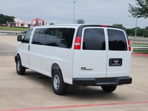 2025 Chevrolet Express 3500 LS