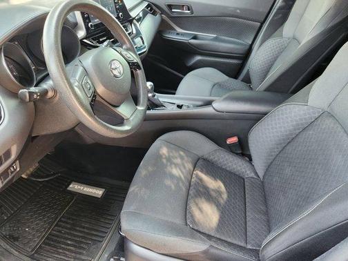 2021 Toyota C-HR LE