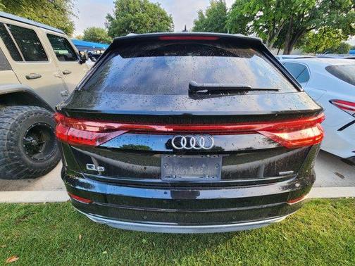 Mythos Black Metallic 2022 Audi Q8 55 Premium Plus