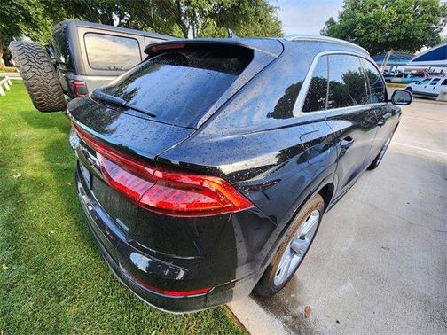 Mythos Black Metallic 2022 Audi Q8 55 Premium Plus