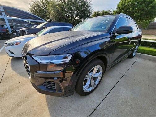 Mythos Black Metallic 2022 Audi Q8 55 Premium Plus