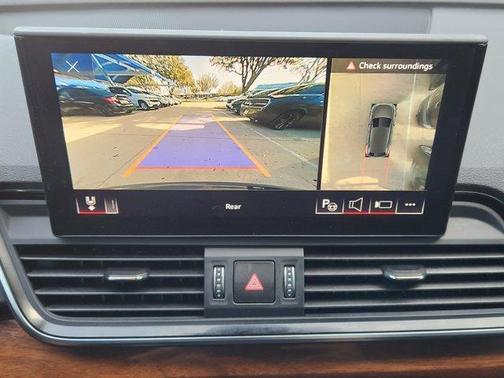 2022 Audi Q5 45 S line Prestige