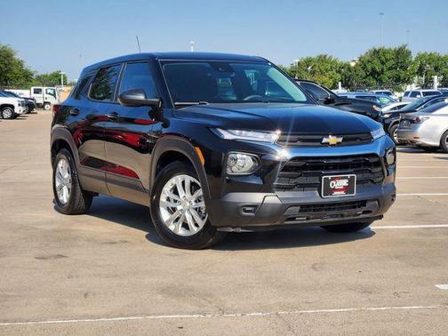 Mosaic Black Metallic 2021 Chevrolet Trailblazer LS