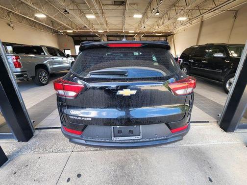 Mosaic Black Metallic 2021 Chevrolet Trailblazer LS