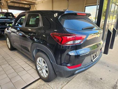 Mosaic Black Metallic 2021 Chevrolet Trailblazer LS