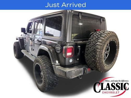 Black Clearcoat 2020 Jeep Wrangler Unlimited Sahara