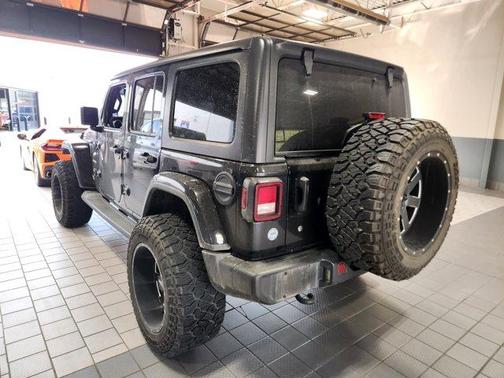 Black Clearcoat 2020 Jeep Wrangler Unlimited Sahara