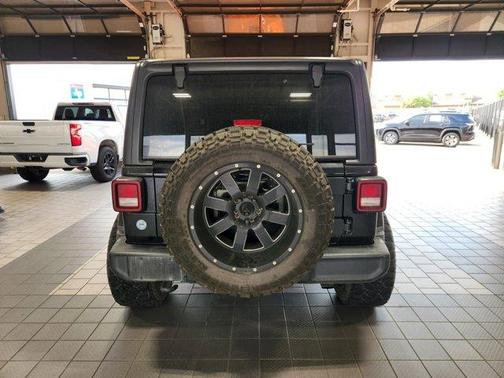 Black Clearcoat 2020 Jeep Wrangler Unlimited Sahara