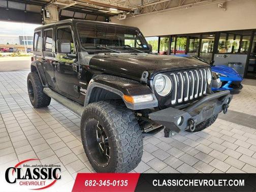 Black Clearcoat 2020 Jeep Wrangler Unlimited Sahara
