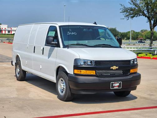 2025 Chevrolet Express 3500 Work Van
