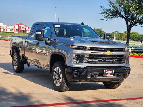 2026 Chevrolet Silverado 2500 Custom