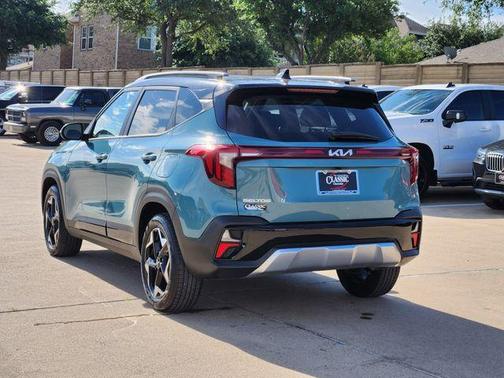 Blue / Black 2025 Kia Seltos S