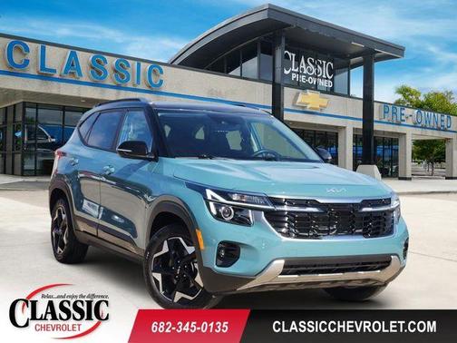 Blue / Black 2025 Kia Seltos S