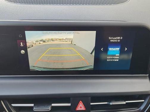 Blue / Black 2025 Kia Seltos S