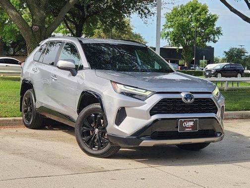 2022 Toyota RAV4 Hybrid SE