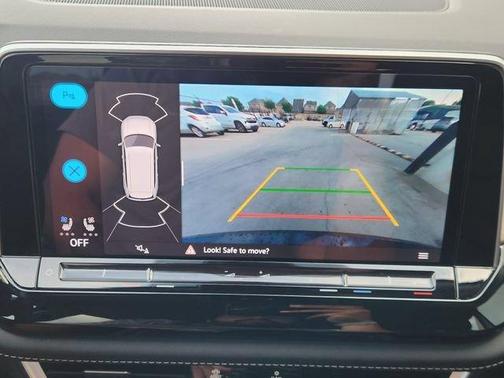 Deep Black Pearl Effect 2024 Volkswagen Atlas 2.0T SE w/Technology