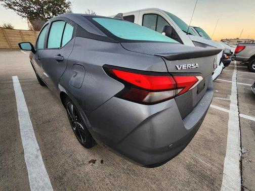 2024 Nissan Versa 1.6 SR