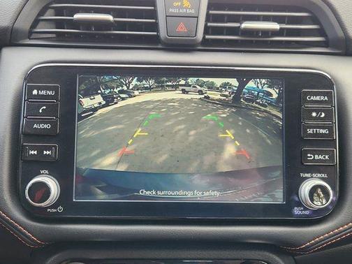 2024 Nissan Versa 1.6 SR