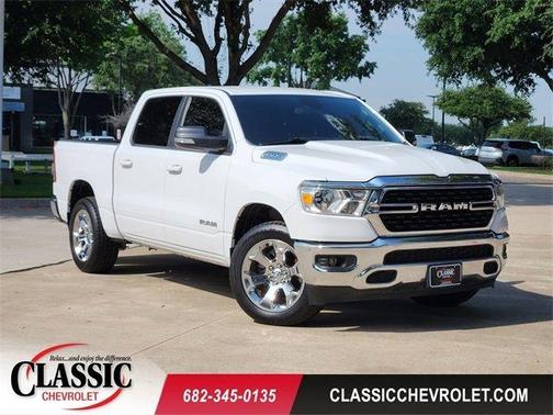 Bright White Clearcoat 2022 RAM 1500 Big Horn