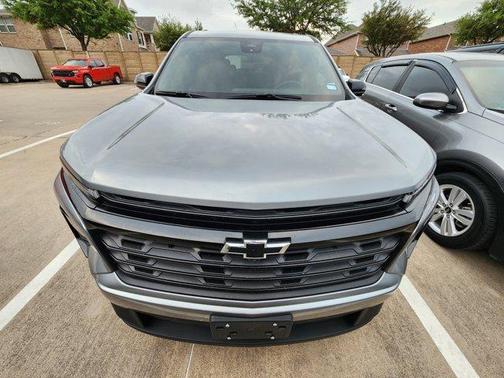 Sterling Gray Metallic 2024 Chevrolet Traverse LT