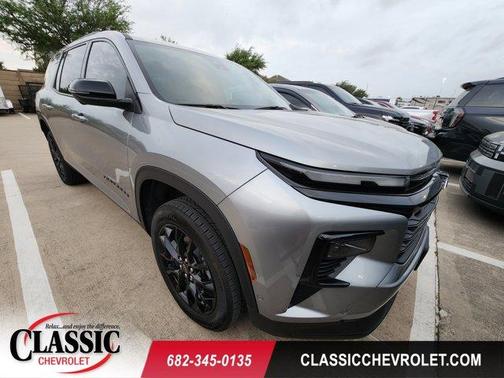Sterling Gray Metallic 2024 Chevrolet Traverse LT