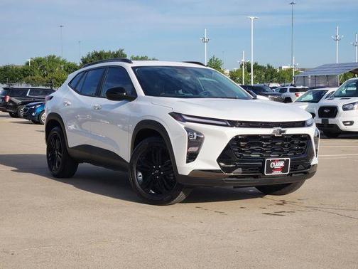 Summit White 2025 Chevrolet Trax ACTIV