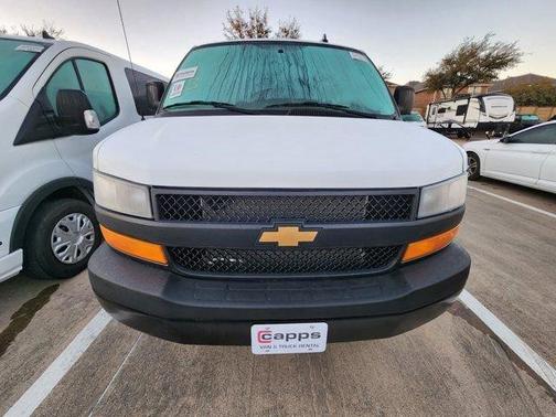 2025 Chevrolet Express 3500 LS