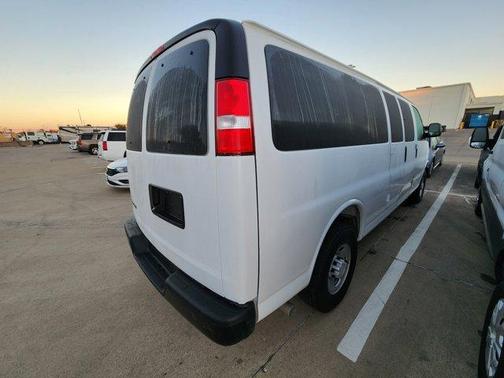 2025 Chevrolet Express 3500 LS