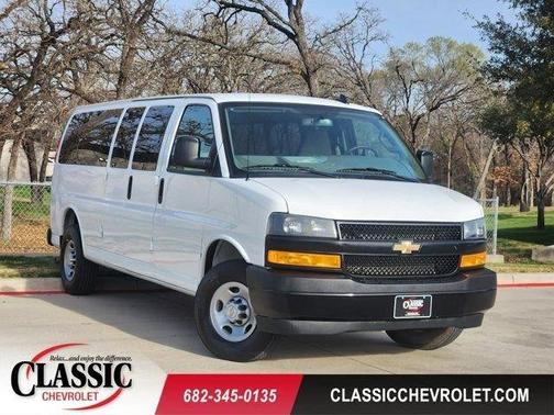 2025 Chevrolet Express 3500 LS