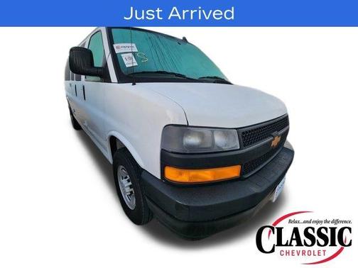 2025 Chevrolet Express 3500 LS
