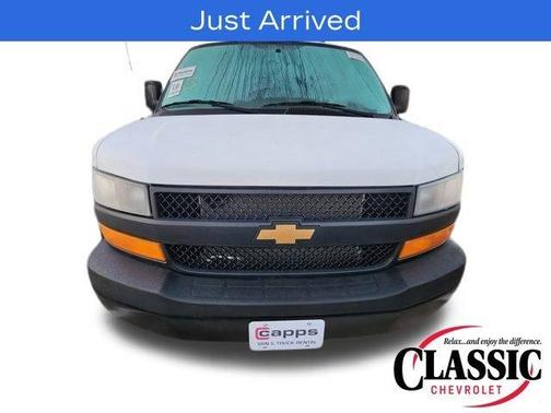 2025 Chevrolet Express 3500 LS