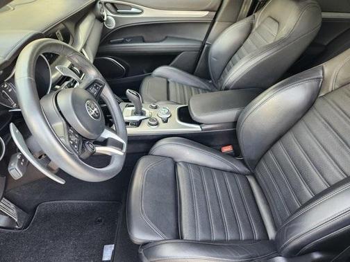 2023 Alfa Romeo Stelvio Veloce