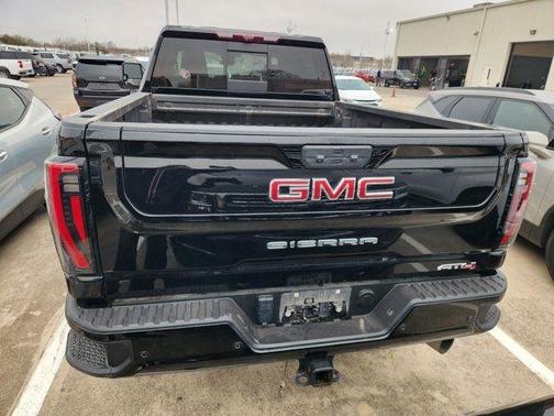 2024 GMC Sierra 2500 AT4
